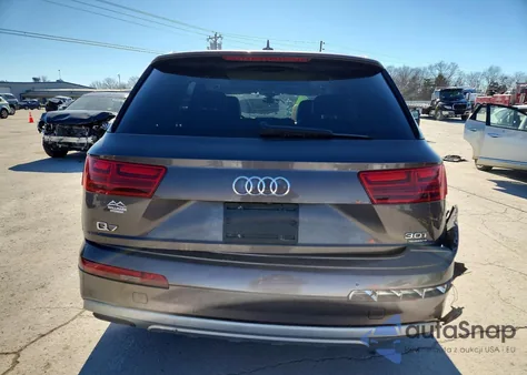 2018 Audi Q7 Premium Plus z USA, uszkodzony, nr VIN WA1LAAF73JD037391